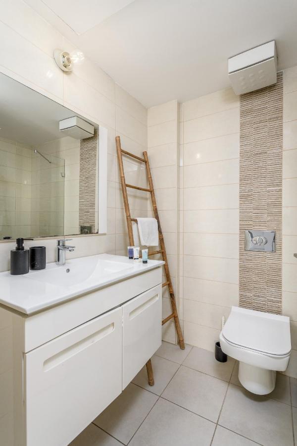Spacious 3 Bdr In Florentine Apartment